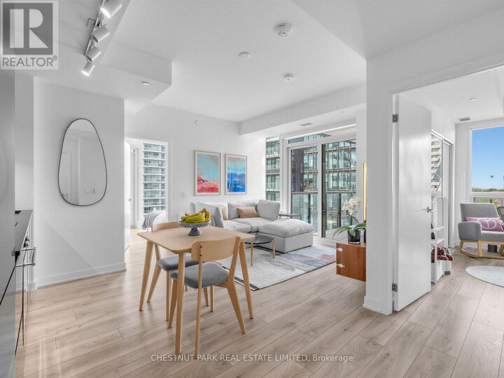 Property Photo:  120 Broadway Avenue 1710  ON M4P 0E9 