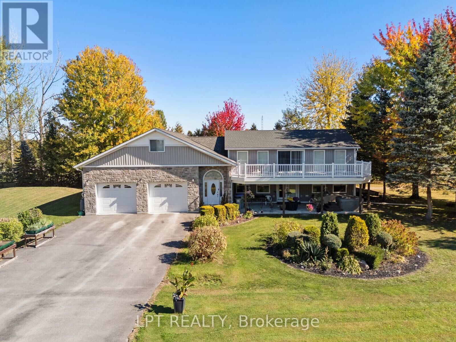 Property Photo: 33810 Darryl Court ON N0M 2T0