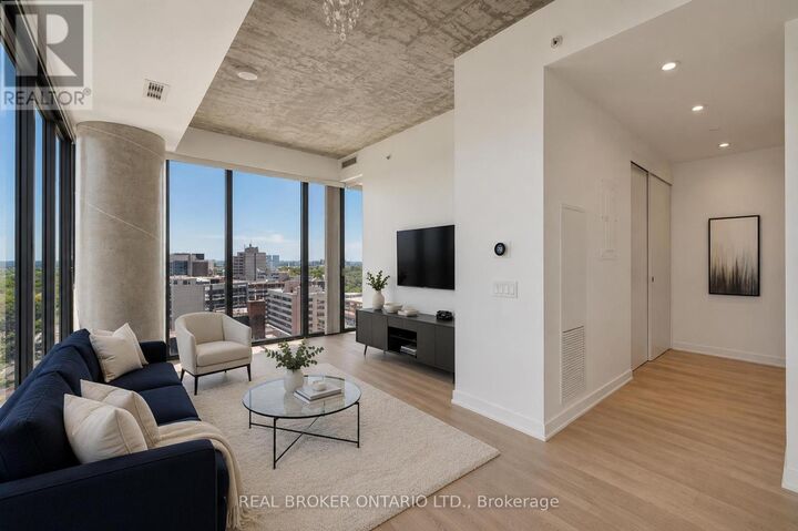 Property Photo: 185 Roehampton Avenue 1305 ON M4P 0C6