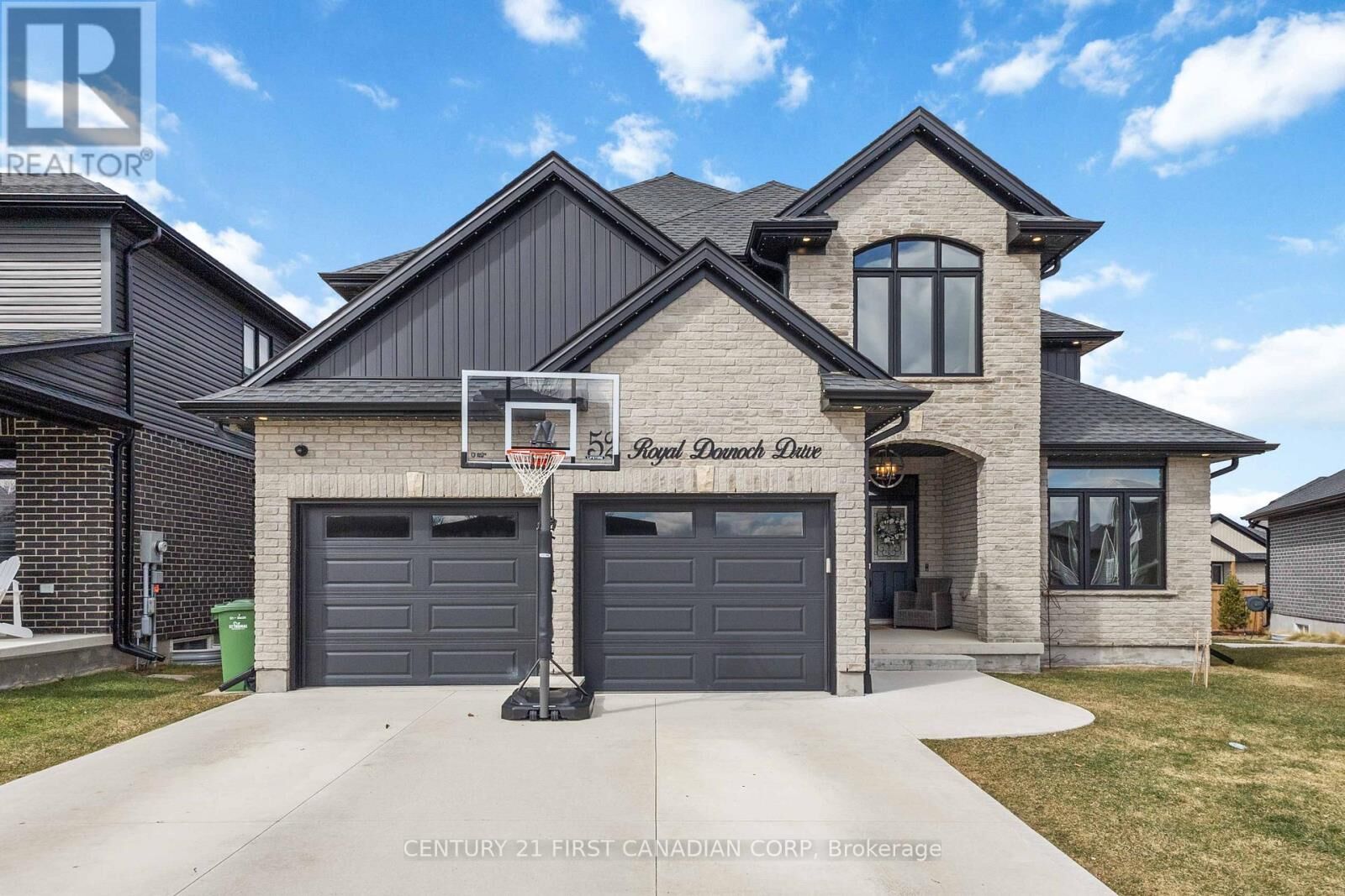 Photo de la propriété: 52 Royal Dornoch Drive ON N5R 0K3