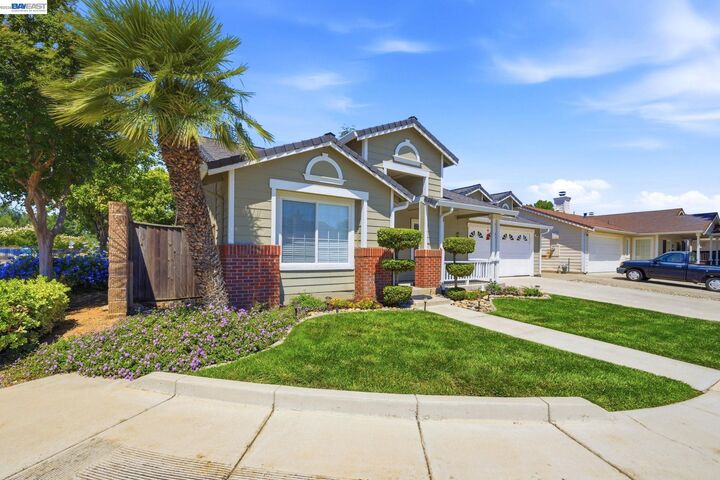 Property Photo: 3035 Hudson Dr CA 94513