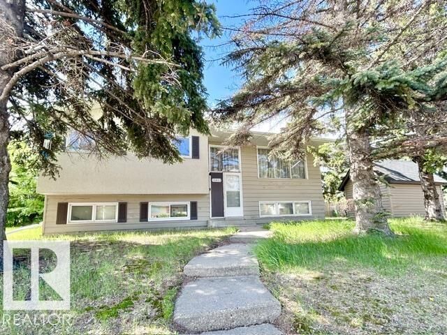 Property Photo:  10803 40 Avenue NW  AB T6J 0P6 