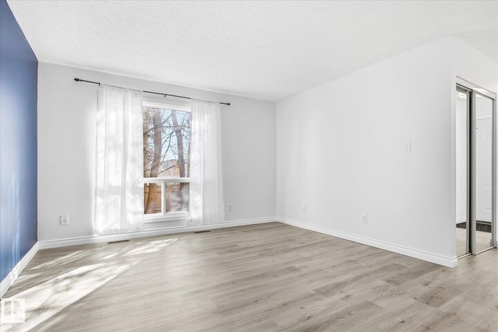 Property Photo:  857 Erin Place NW  AB T5T 1M6 