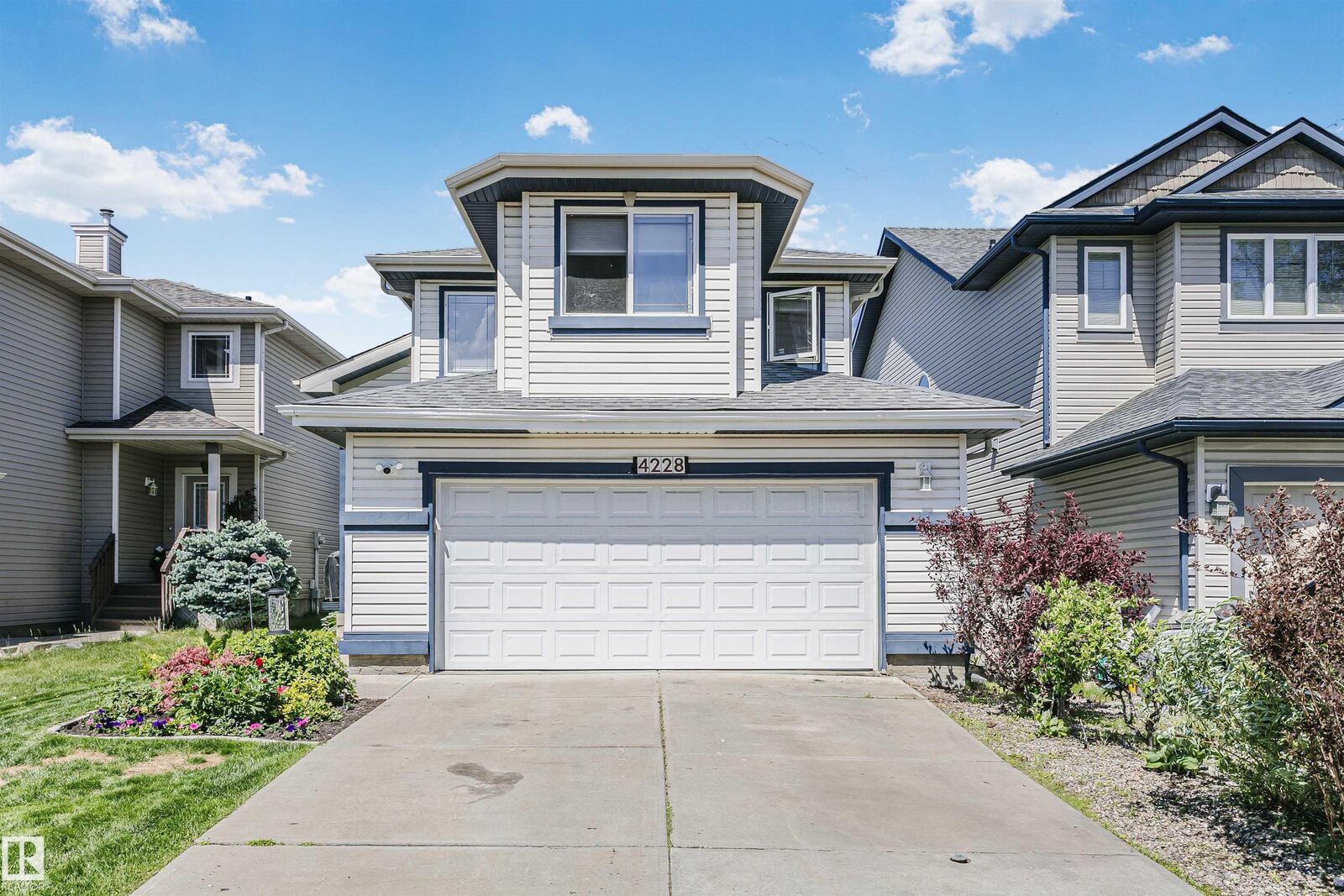 Photo de la propriété:  4228 162 Avenue NW  AB T5Y 0H8 
