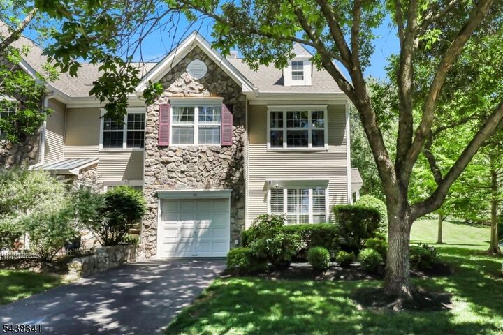 Property Photo:  10 Raleigh Ct  NJ 07920 