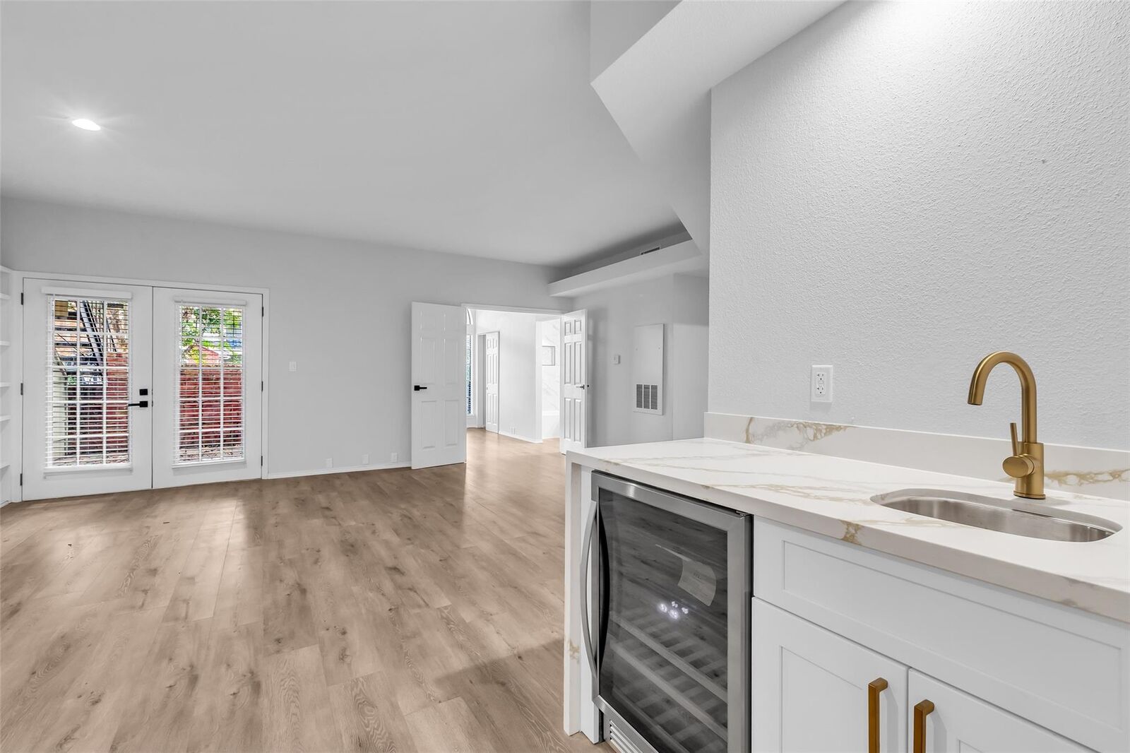 Property Photo:  4900 Floyd Street 10  TX 77007 