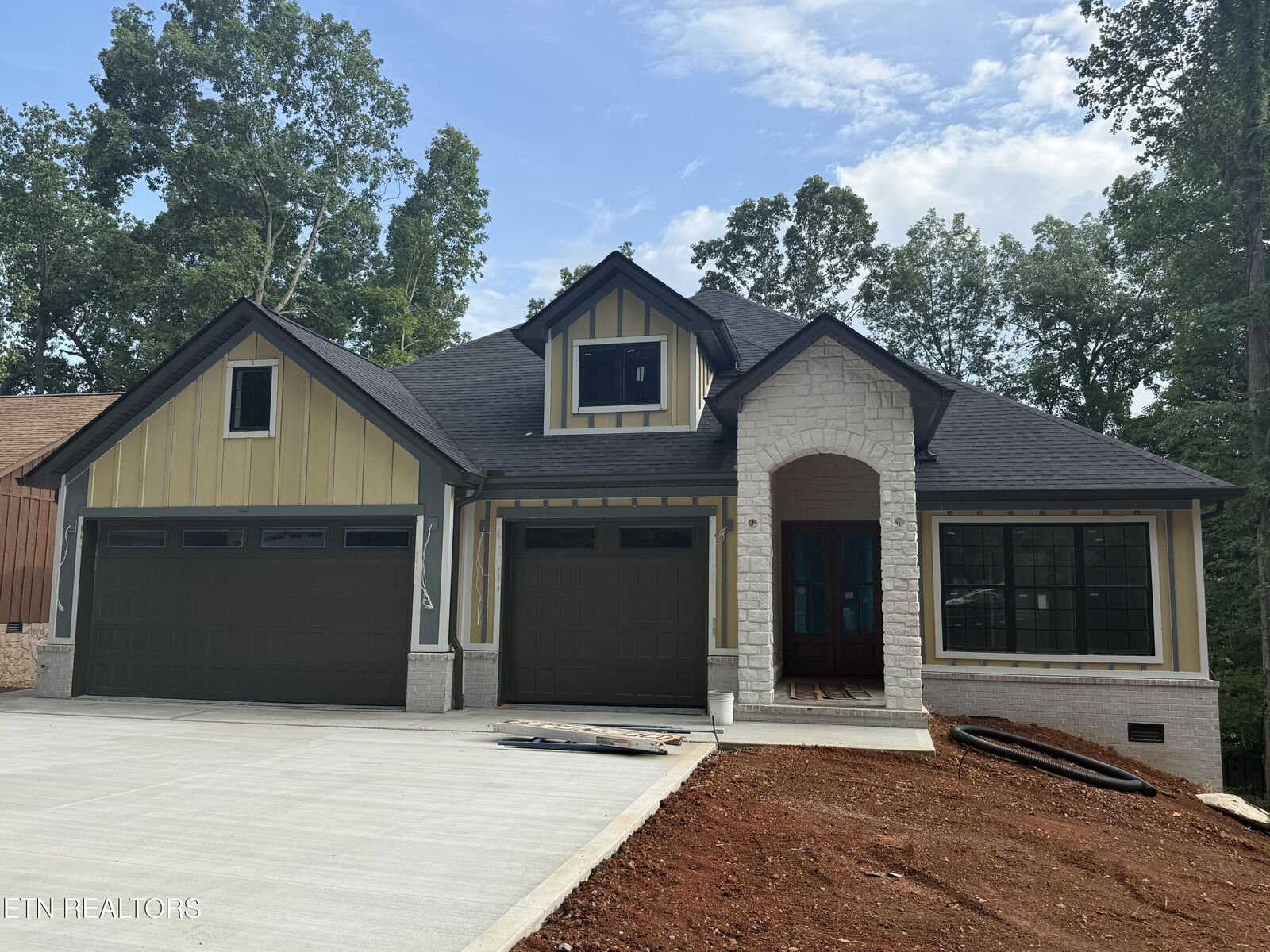 Property Photo:  260 Mialaquo Circle  TN 37774 