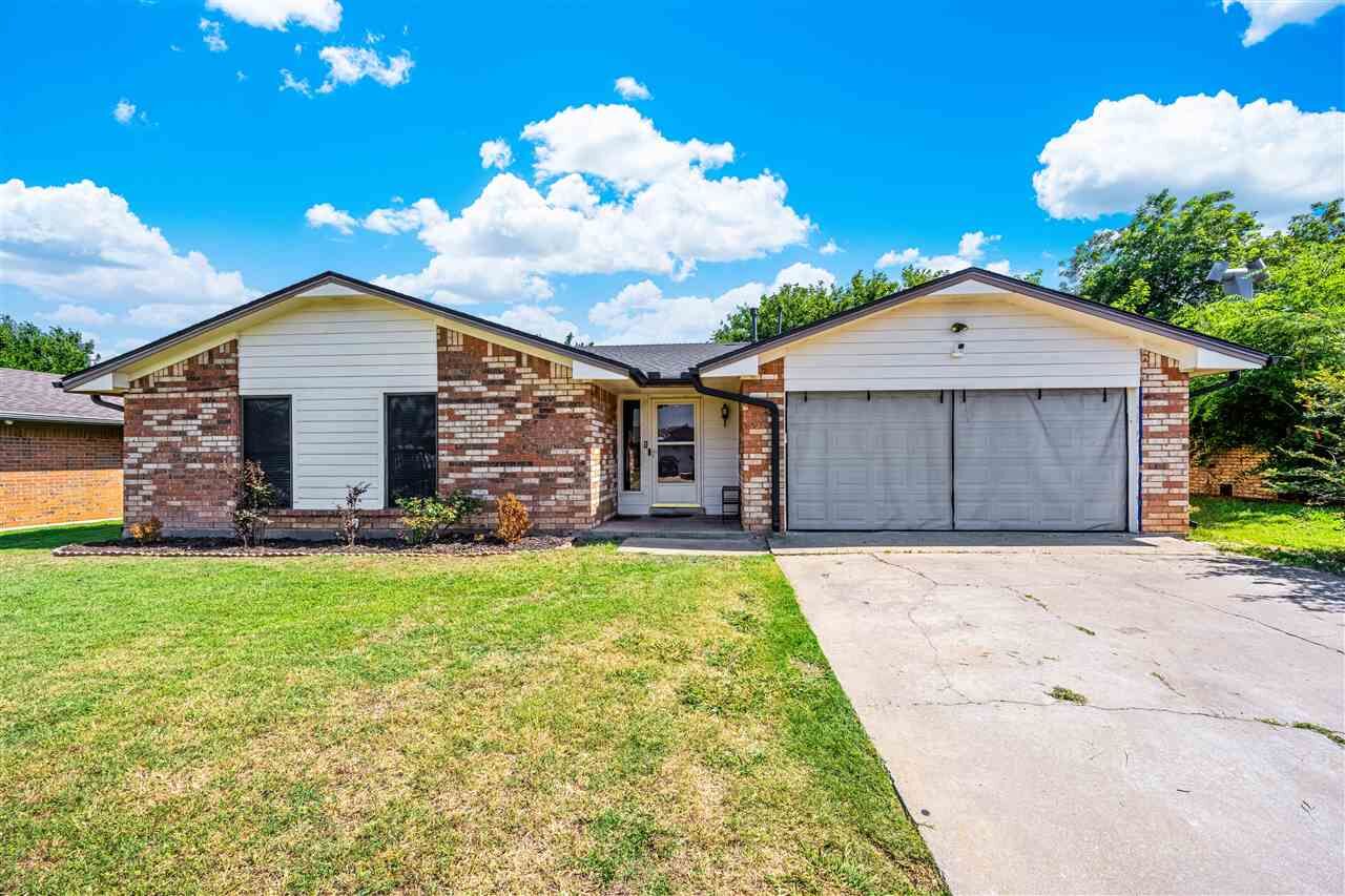 Property Photo: 7814 NW Morrocco OK 73505