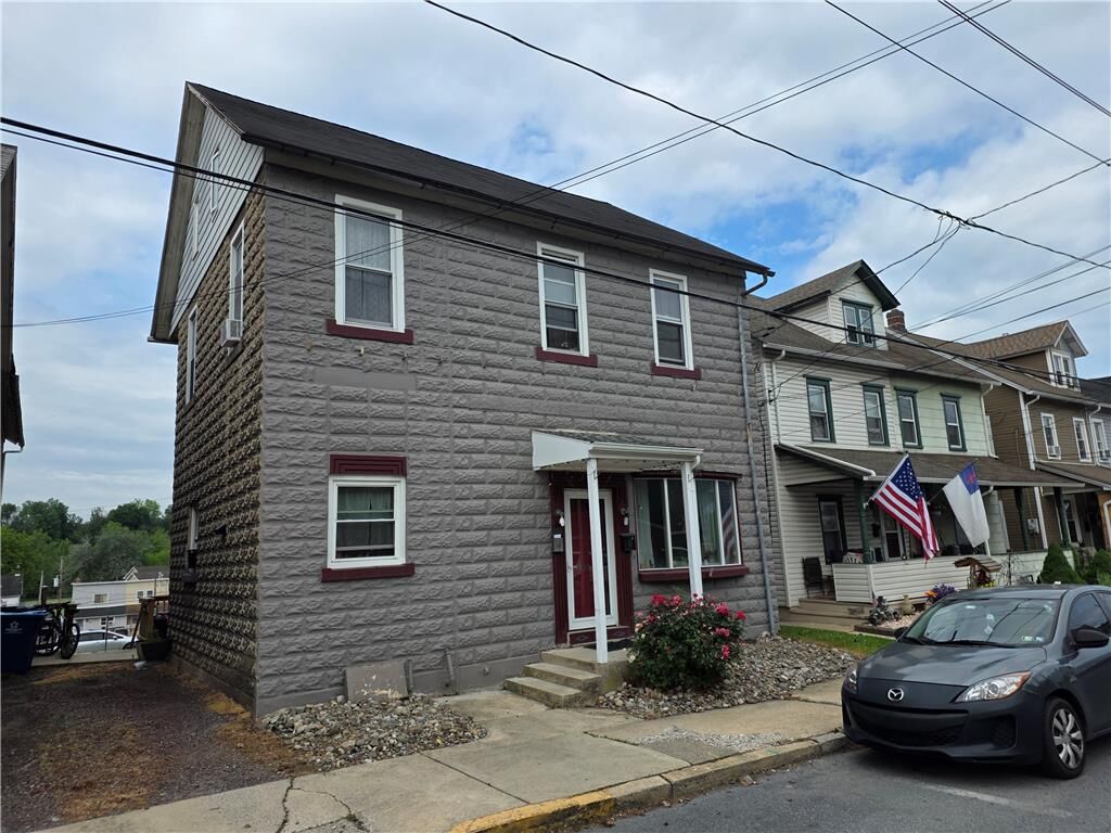 Property Photo: 1356 Newport Avenue PA 18067