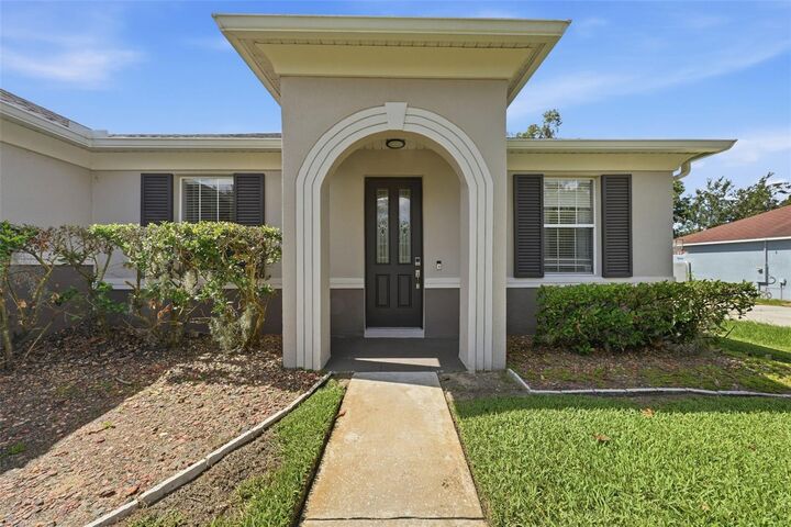 Property Photo: 2562 Sage Creek Place FL 32712
