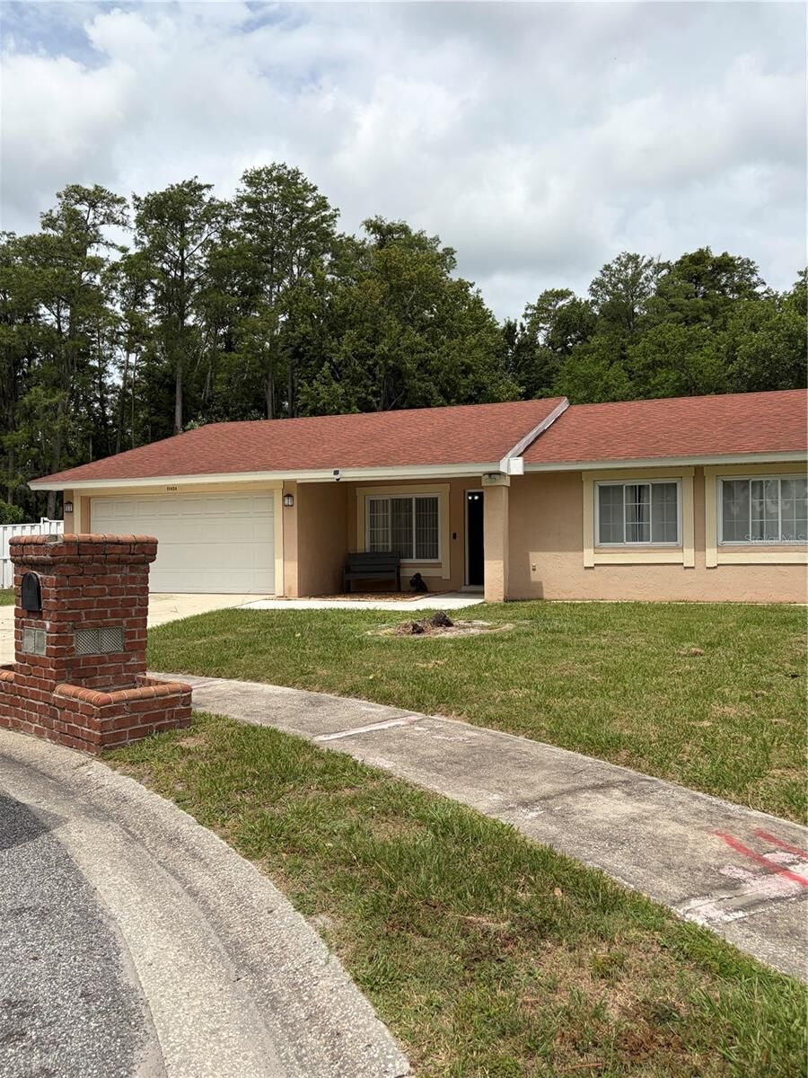 Property Photo:  11424 Haymarket Court  FL 32837 