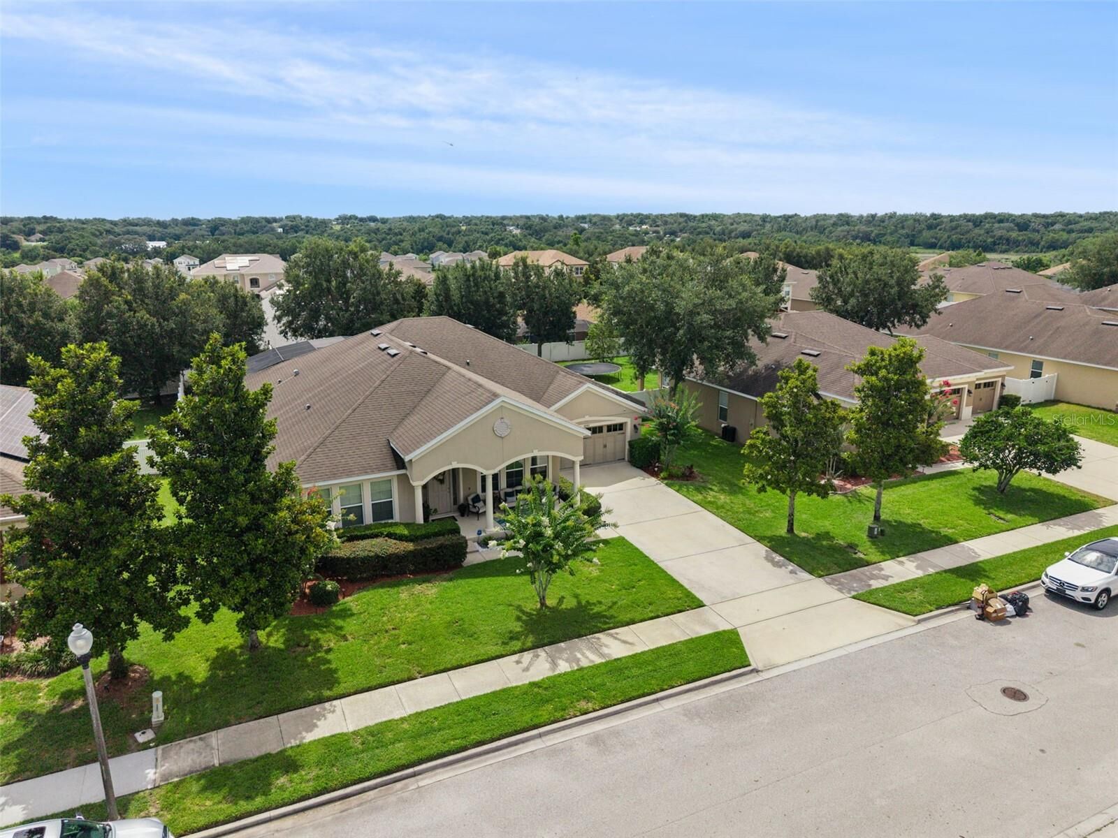 Property Photo: 4042 Chandler Estates Drive FL 32712