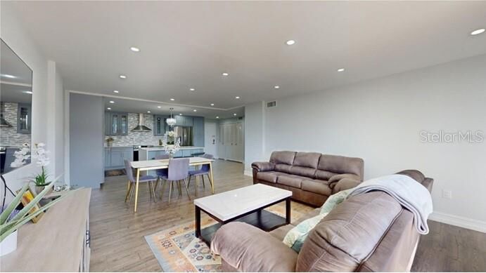 Property Photo: 400 Island Way 210 FL 33767