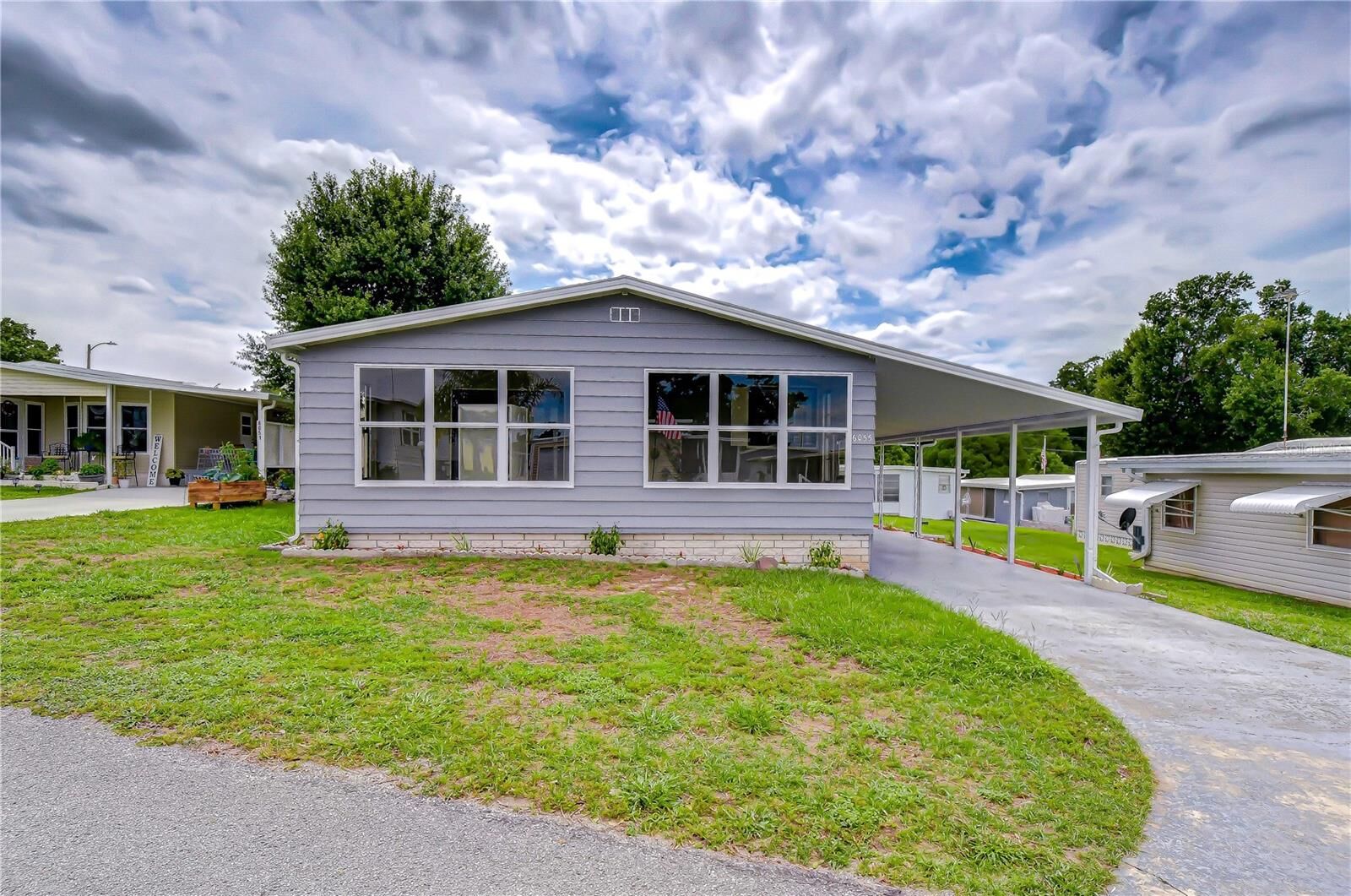 Property Photo:  6055 Crestview Lane  FL 33542 