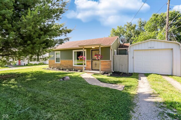 Property Photo: 2025 E Dudley Avenue IN 46227