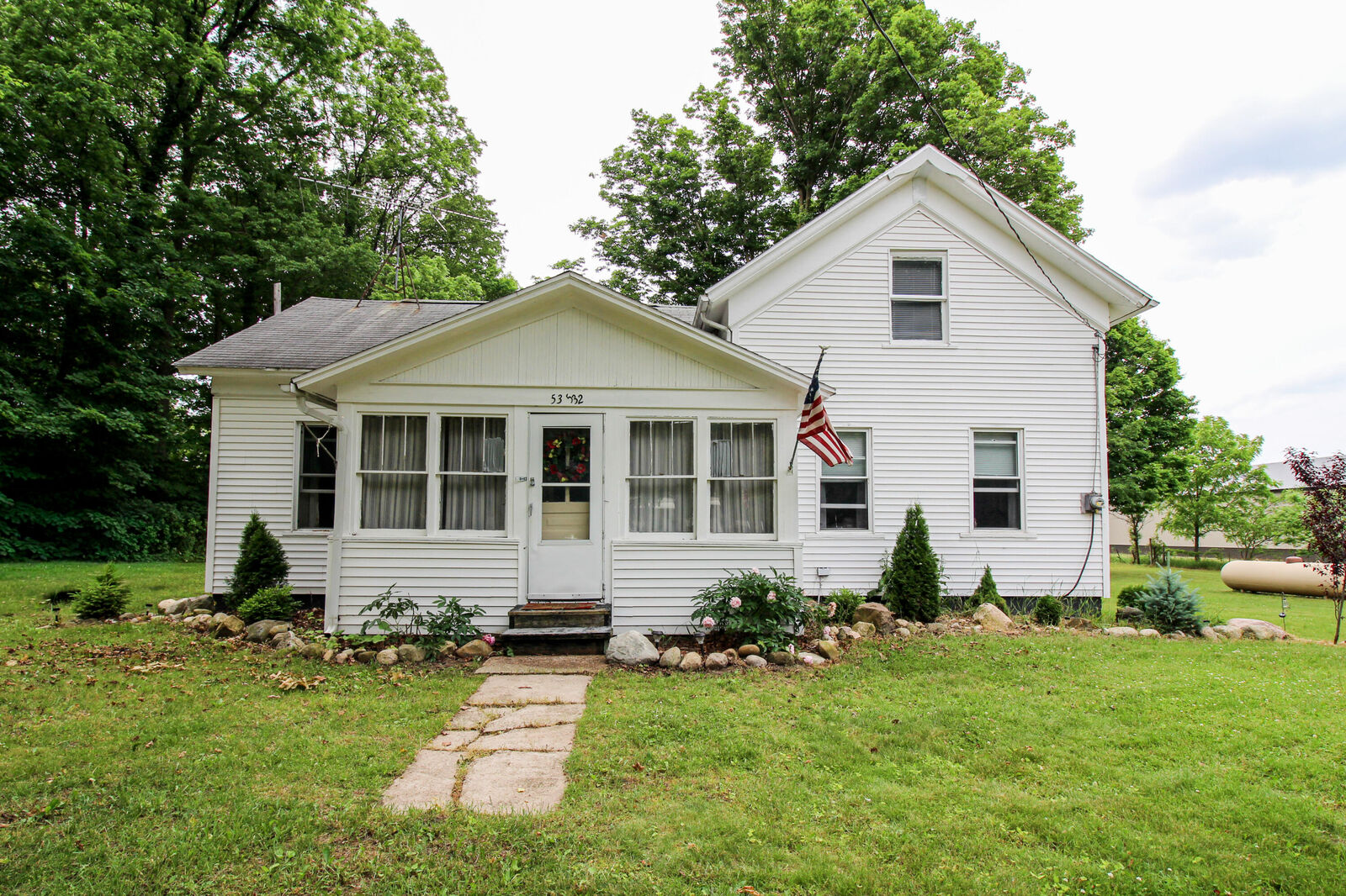 Property Photo: 53532 Parkville Road MI 49093