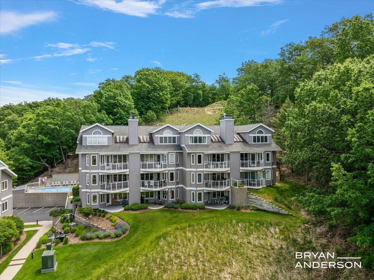 Property Photo: 810 S Harbor Drive MI 49417