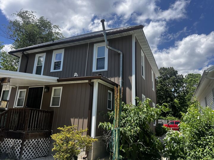 Property Photo:  2121 College Avenue  IL 62864 