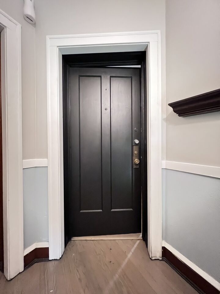 Property Photo:  5350 W Crystal Street 2  IL 60651 