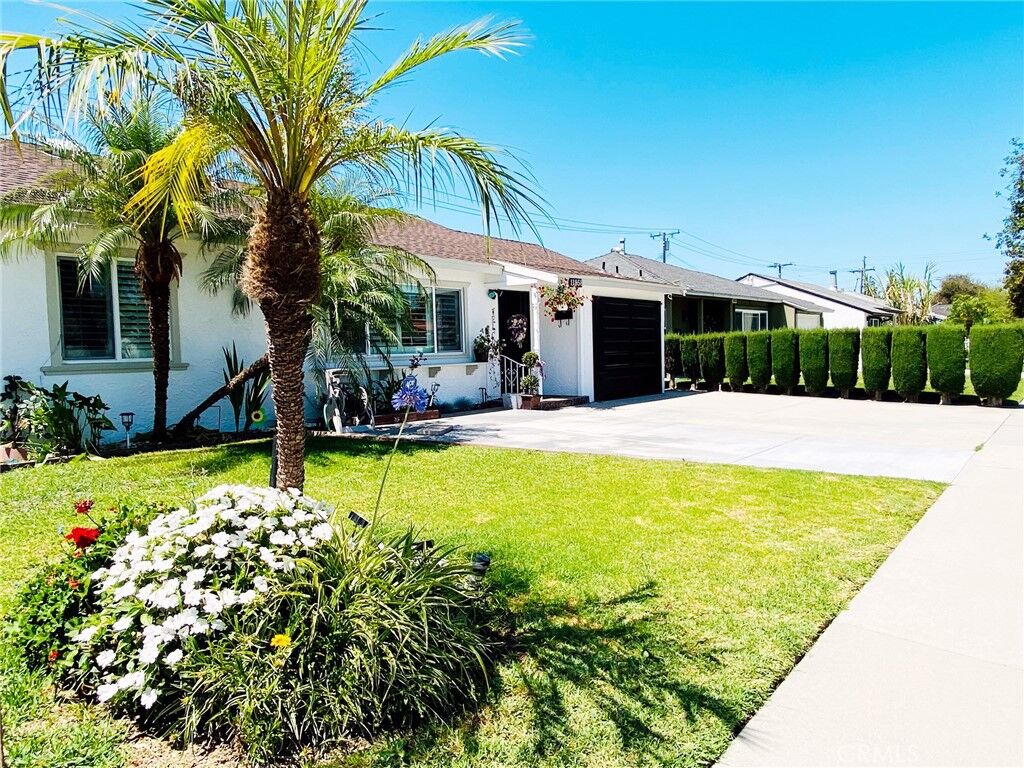 Property Photo:  11858 Pantheon  CA 90650 