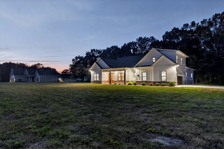 Property Photo: 933 Ovoca Lake Rd TN 37388