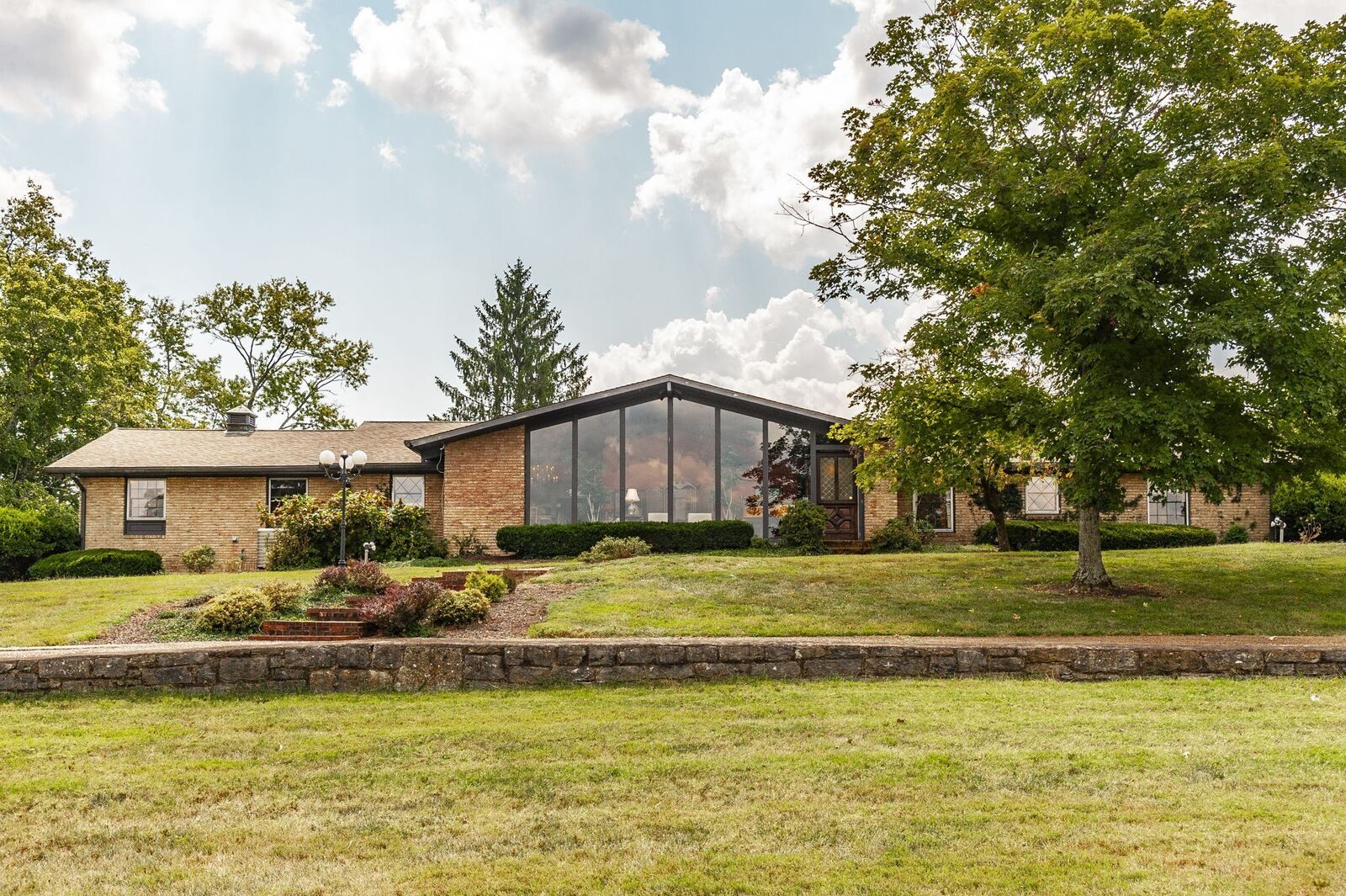 Property Photo: 755 Long Hollow Pike TN 37072