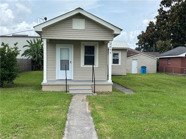 Property Photo: 2008 General Pershing Street LA 70092