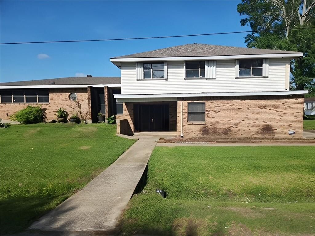 Property Photo: 209 Historic East Street LA 70051