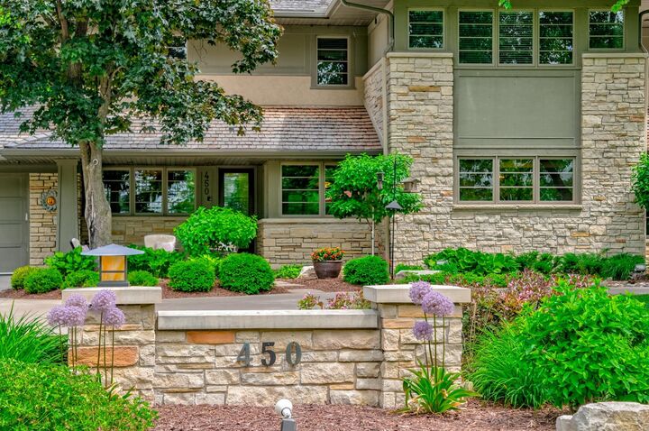 Property Photo:  450 Mississippi River Boulevard S  MN 55105 