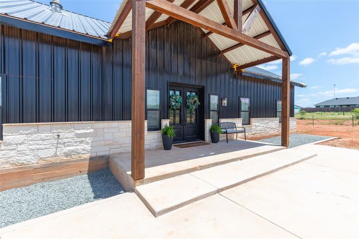 Property Photo: 1460 County Road 131 TX 79562