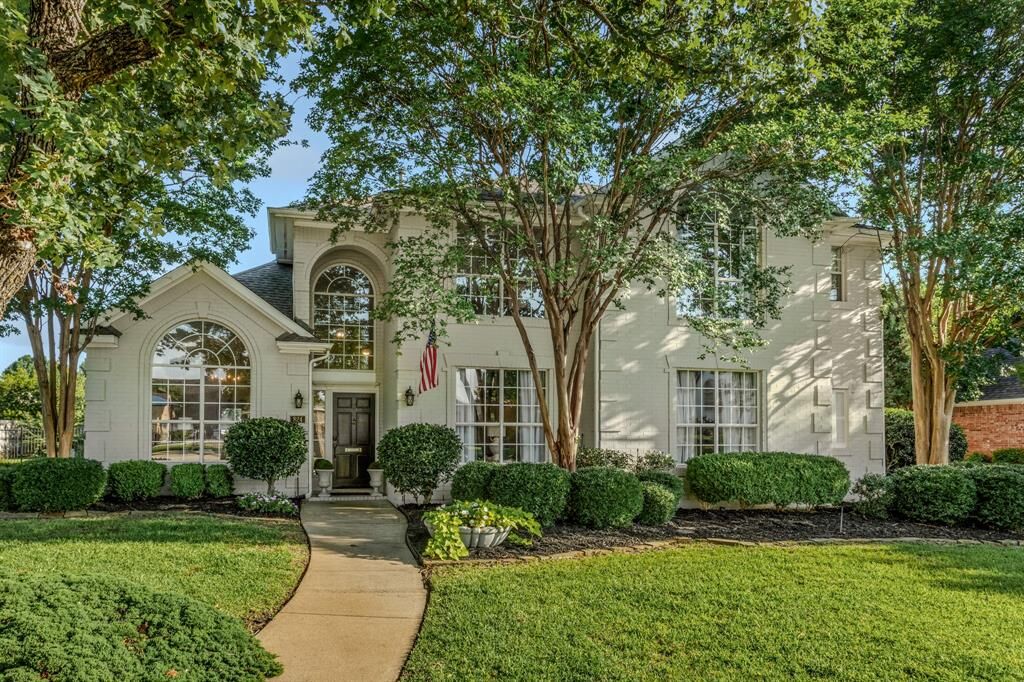 Property Photo:  824 Forest Lakes Drive  TX 76248 