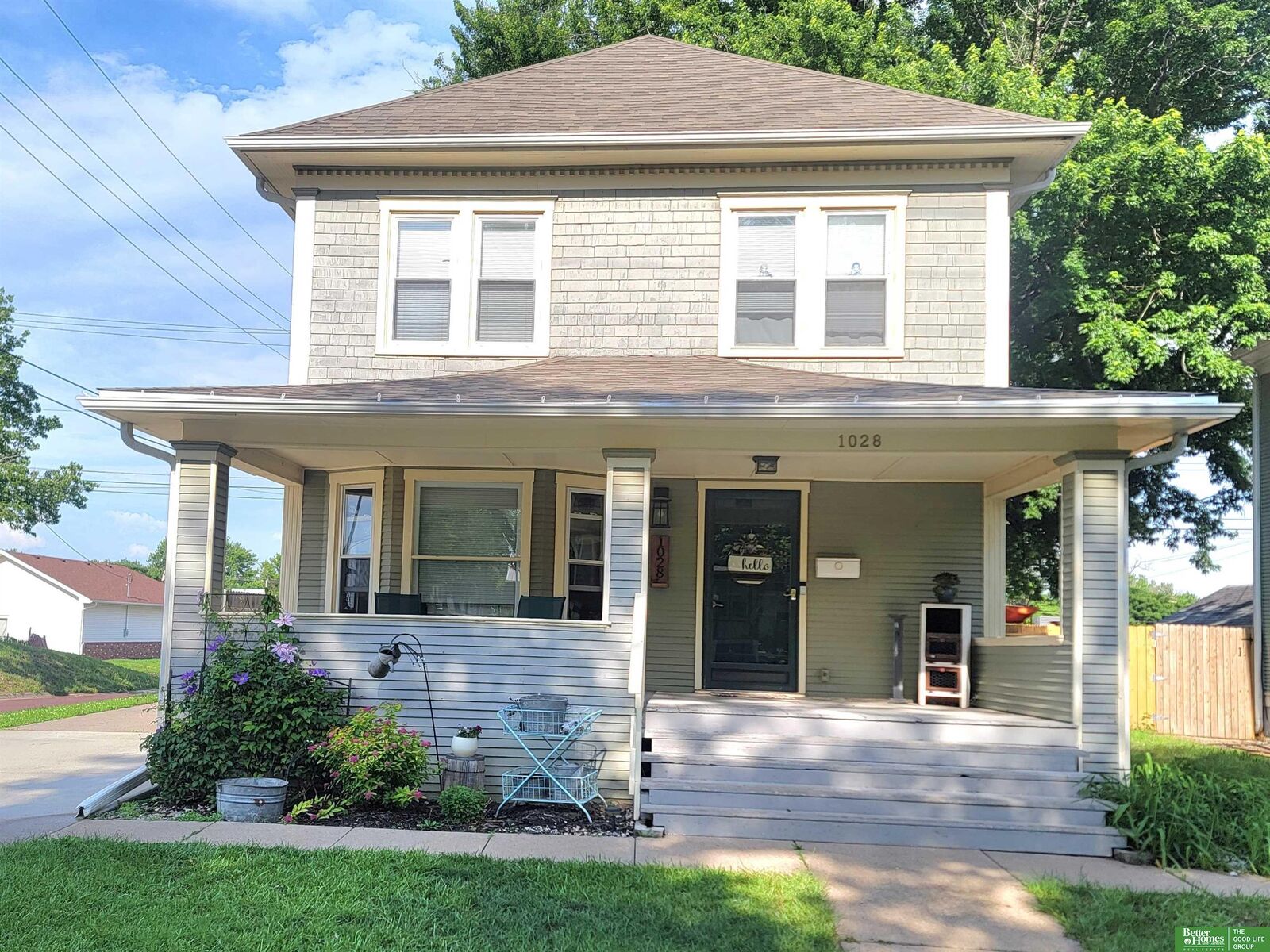 Property Photo:  1028 N Platte Avenue  NE 68467 
