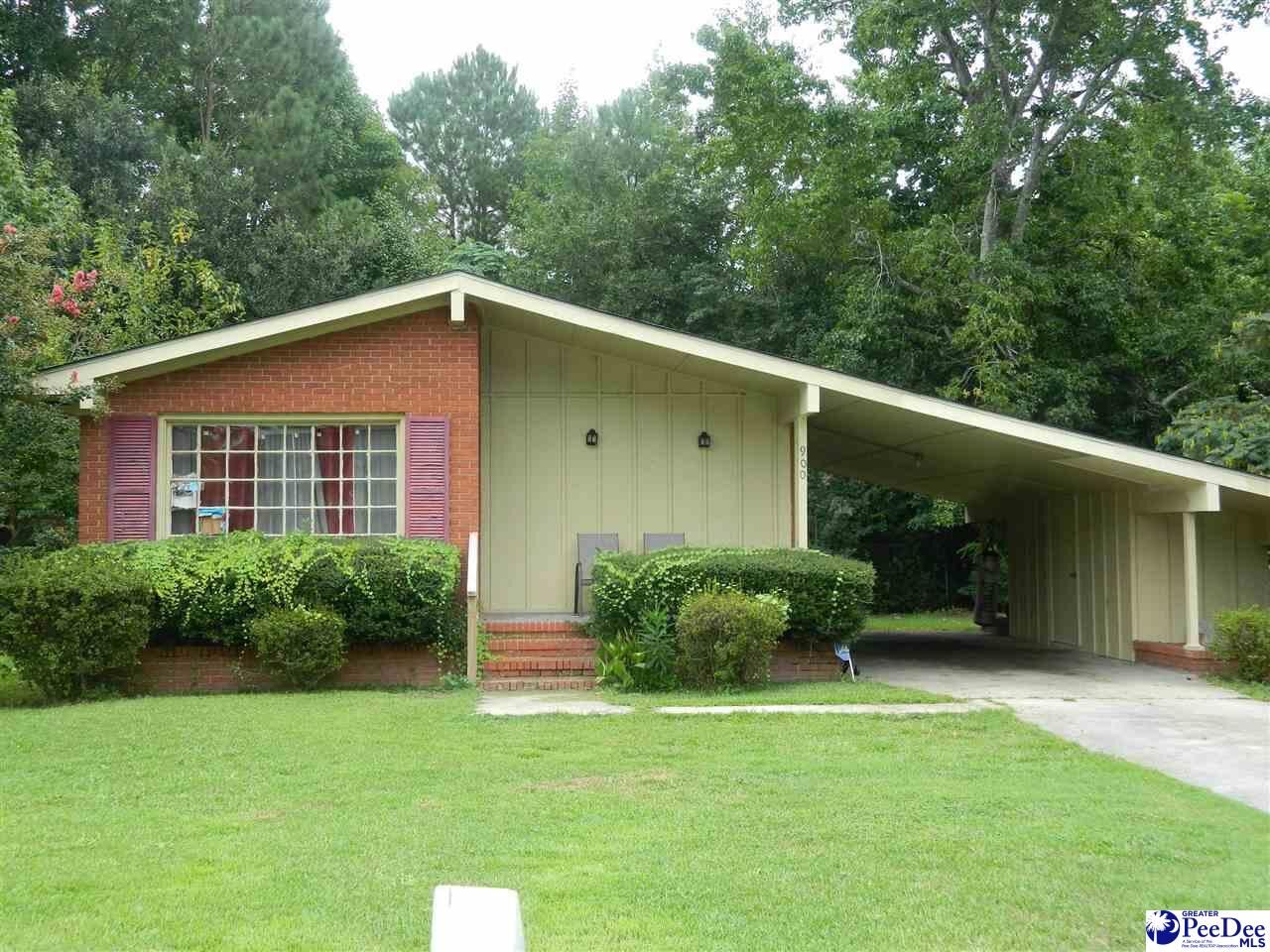 Property Photo:  900 Sanborn Street  SC 29501 