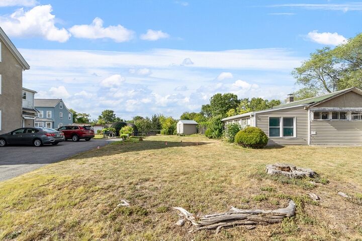 Property Photo:  14 Cross Street  MA 01801 