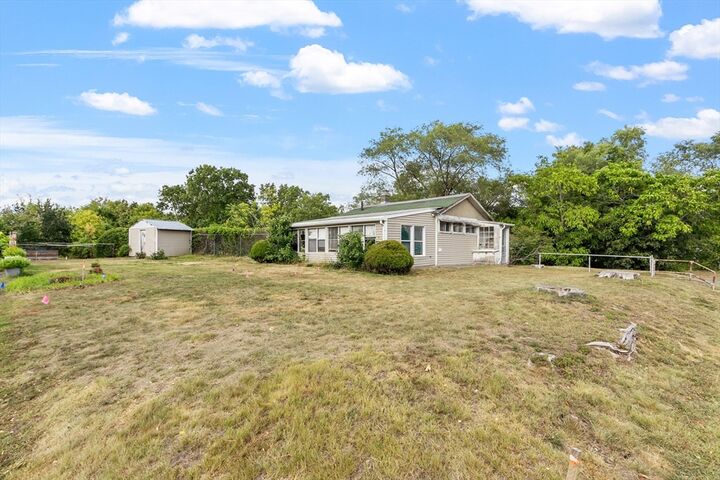 Property Photo:  14 Cross Street  MA 01801 