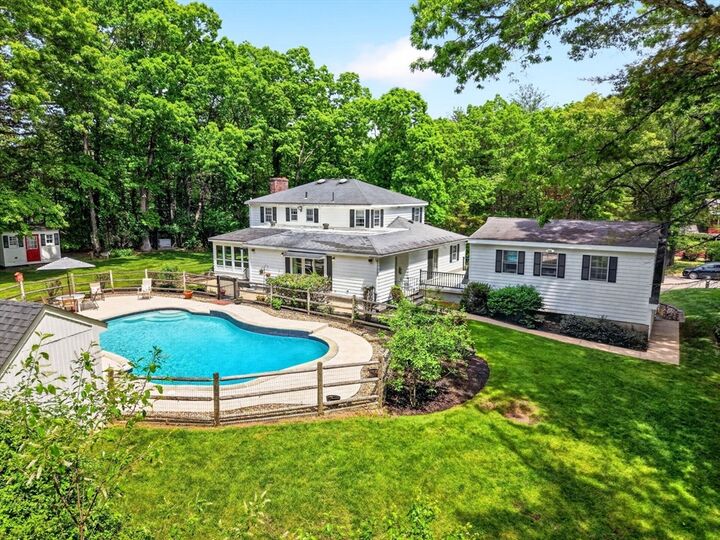 Property Photo: 15 Jefferson Rd MA 01886