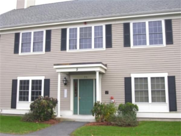 Property Photo:  2 Abbott Lane 6  MA 01742 