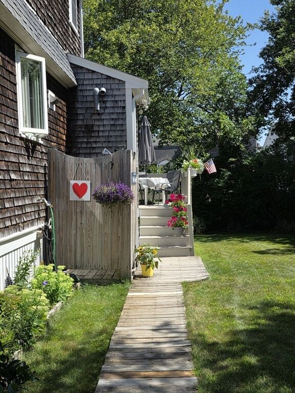 Property Photo:  21 Mayflower Lane (Winter Rental) 1  MA 02050 