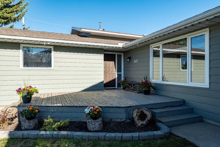 Property Photo: 345 9 Street SE AB T0M 2A0