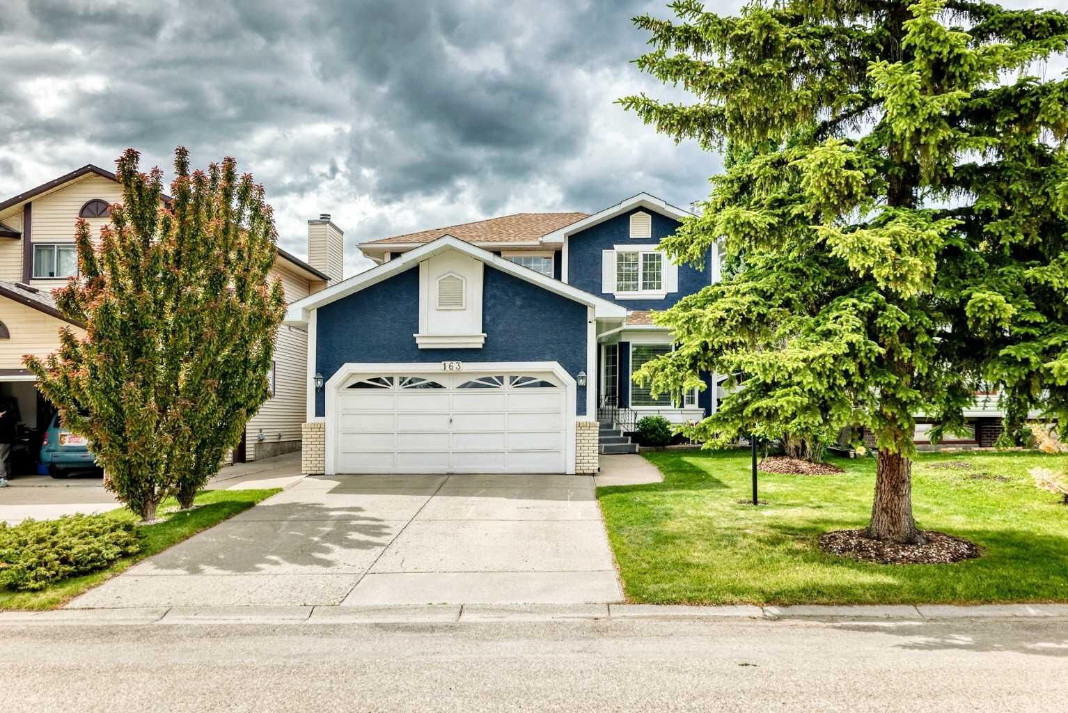 Property Photo:  163 Shannon Circle SW  AB T2Y 2L1 