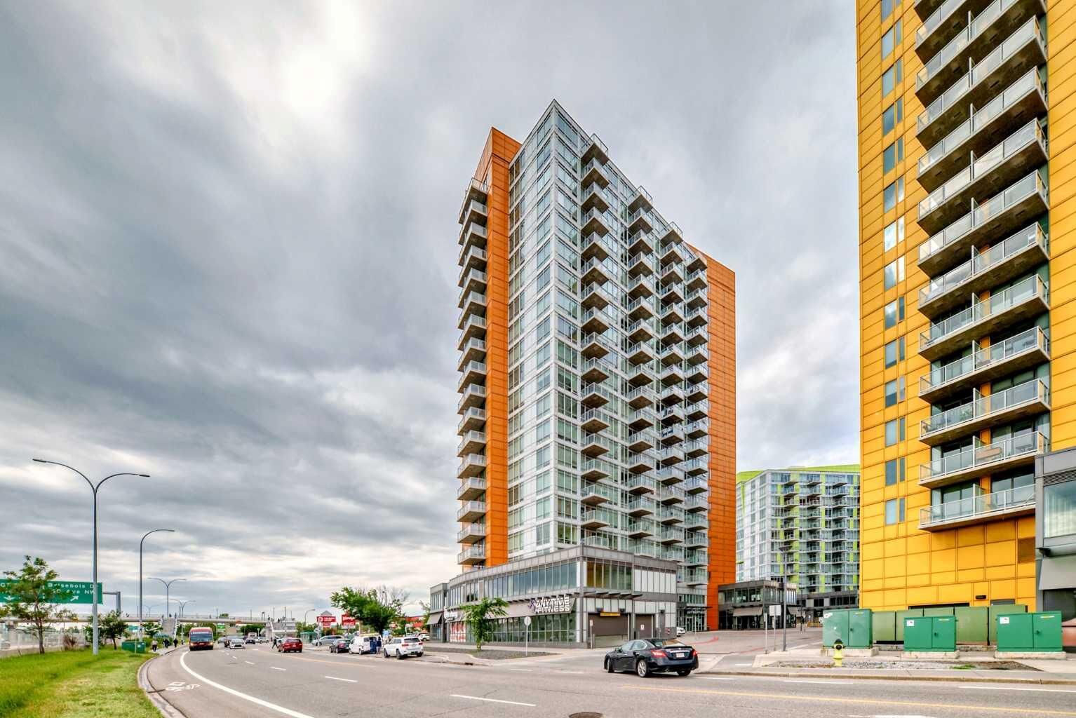 Property Photo: 3830 Brentwood Road NW 1607 AB T3G 3C9
