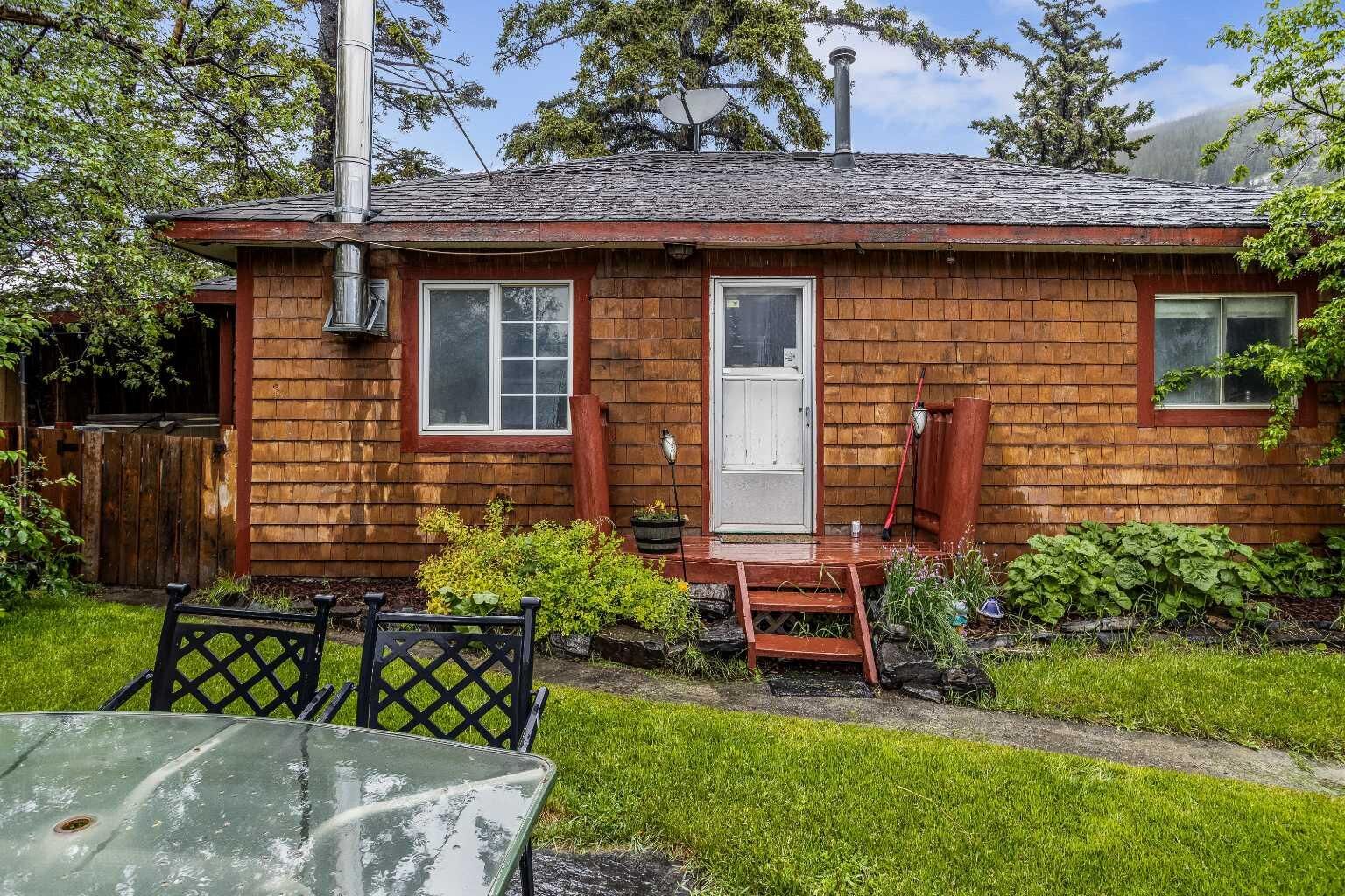 Property Photo: 11 Fortress Mountain Way AB T0L 2C0