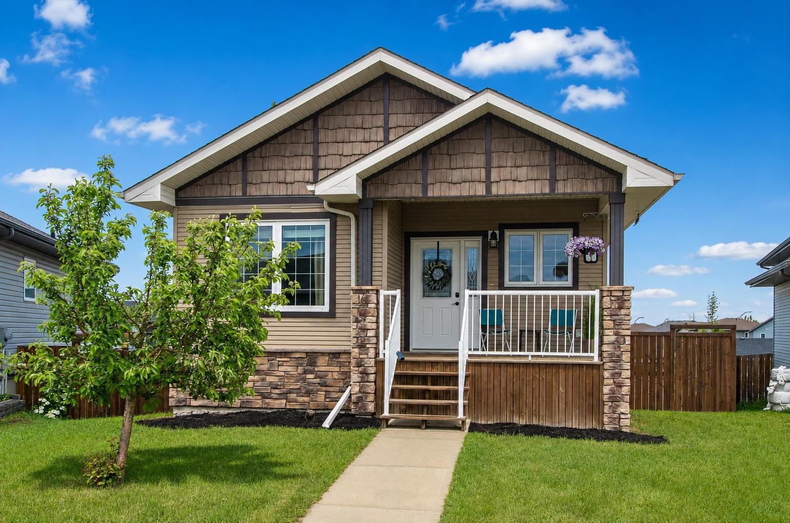 Photo de la propriété:  101 Valley Crescent  AB T4M 0J7 