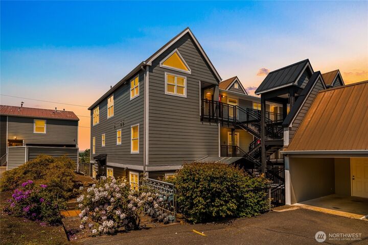 Property Photo:  705 N State Street 301  WA 98225 