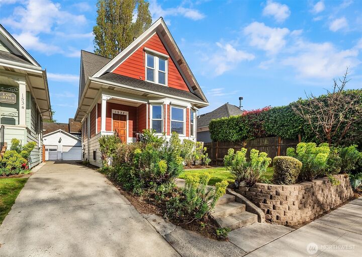 Property Photo: 1532 23rd Avenue WA 98122