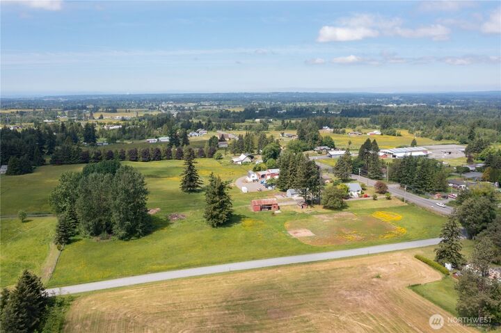 Property Photo: 551 E Smith Road WA 98226
