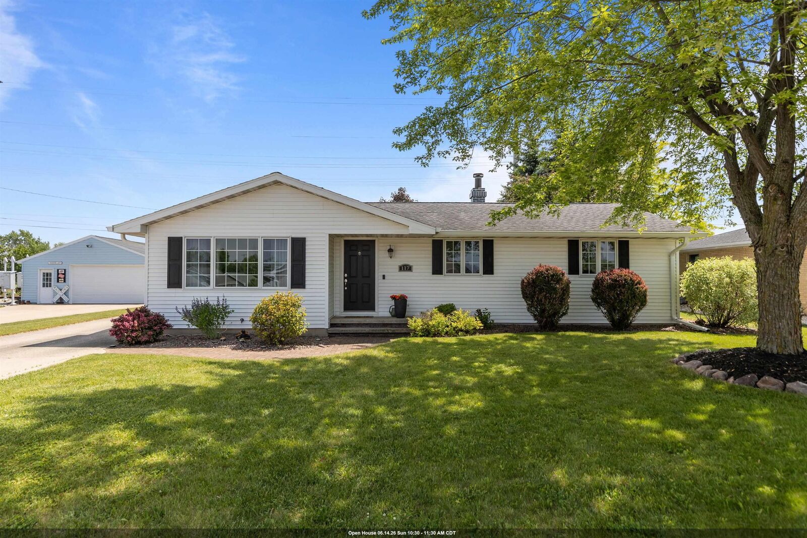 Property Photo:  117 St Marys Place  WI 54130 