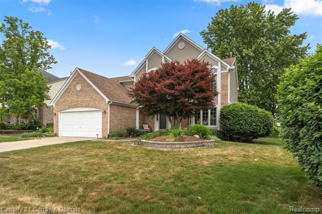 Property Photo: 45924 Rockledge Drive MI 48170