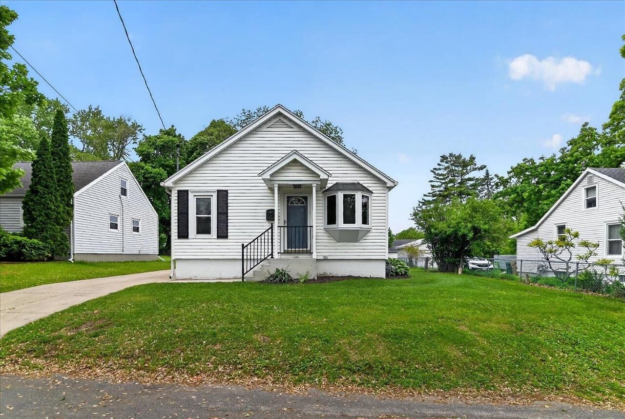 Property Photo:  4203 Claire Street  WI 53716 
