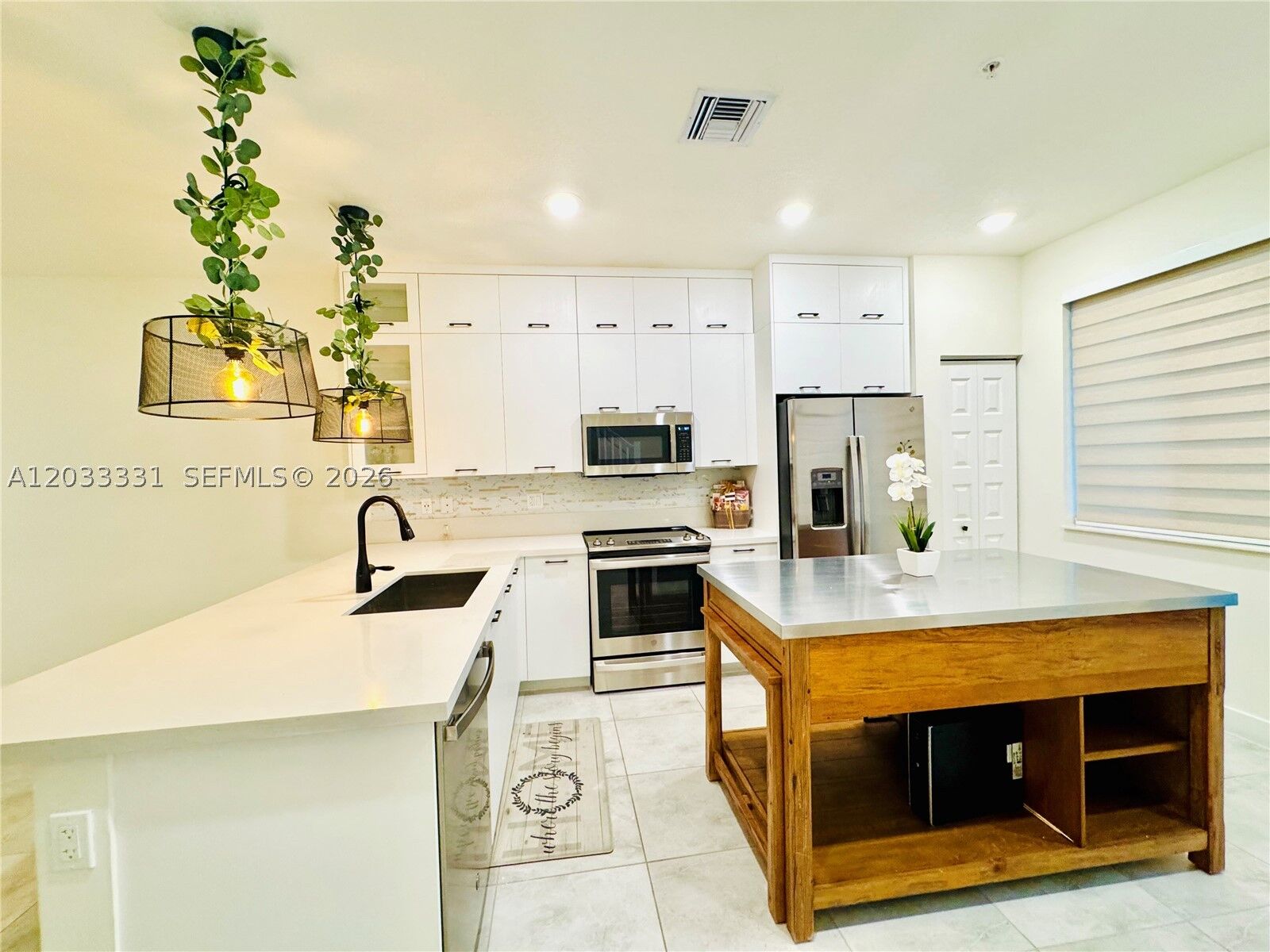 Property Photo:  10295 NW 64th Ter 104  FL 33178 